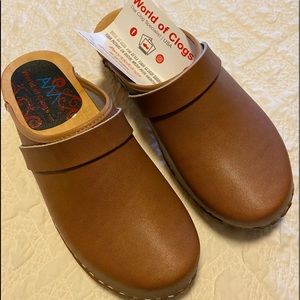 Women's Brown Leather Mules